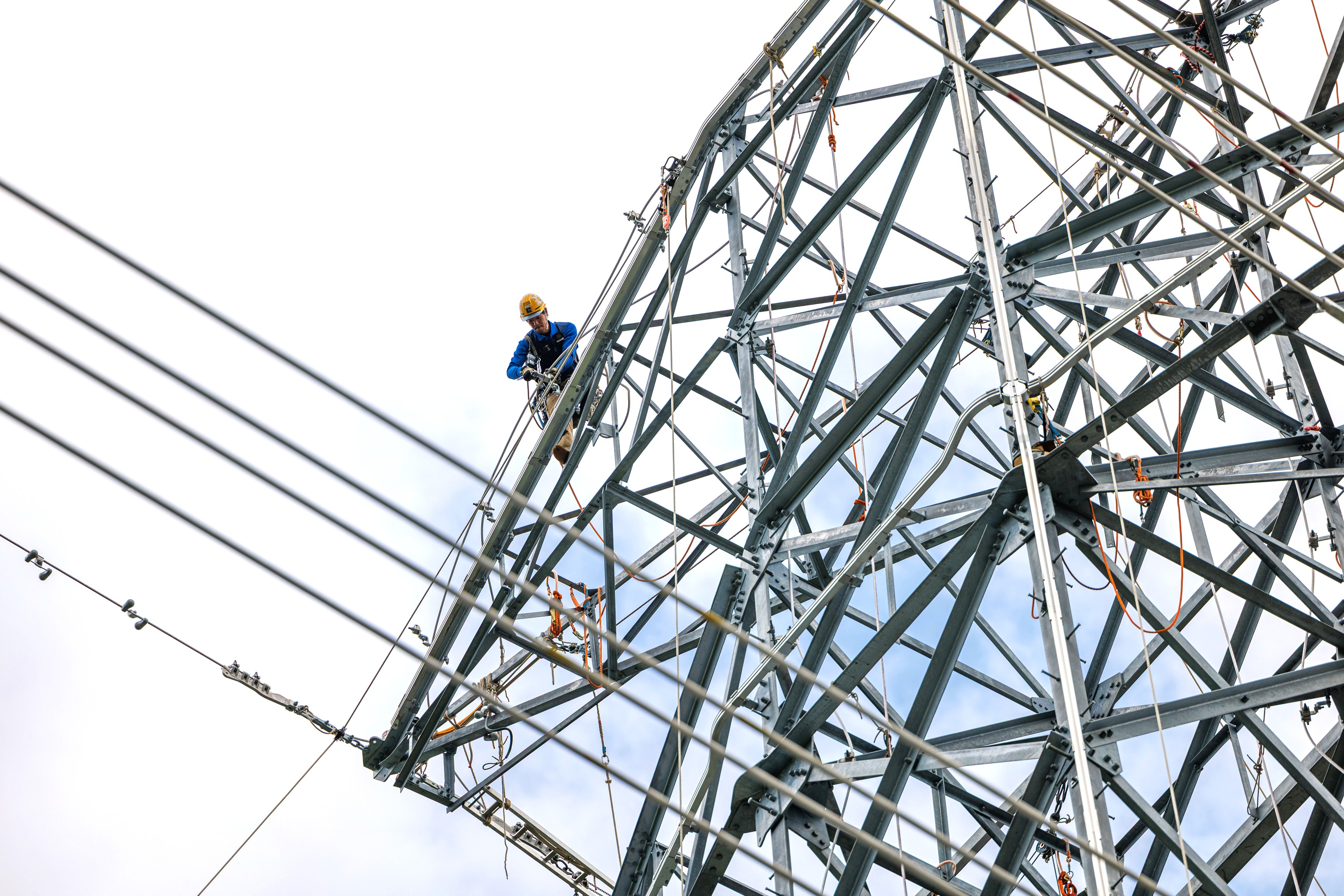 未経験者を歓迎 | 静岡で電気工事の求人なら株式会社中央電工